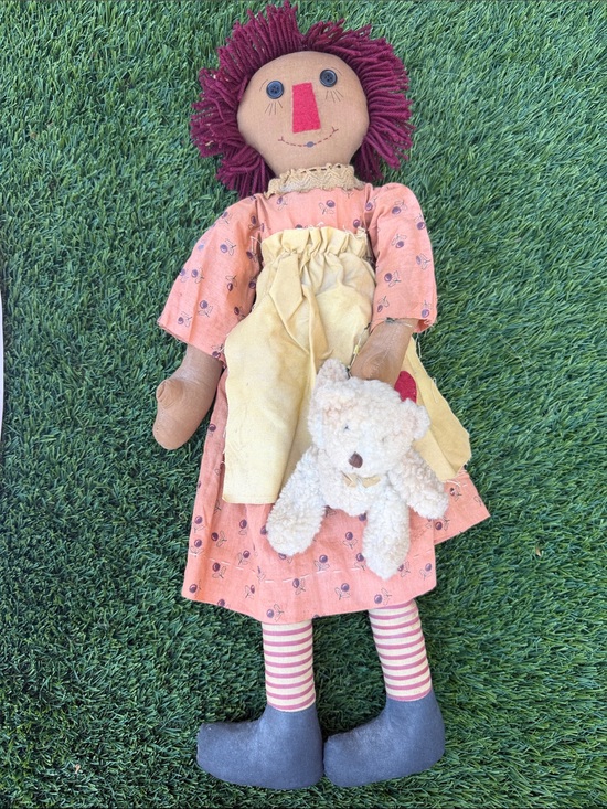 Unicorn Merchandise Corp Other - Rare Vintage Raggedy Ann Doll